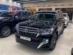 تۆیۆتا لاند کروزەر